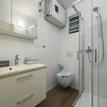 In Pore Near 아파트